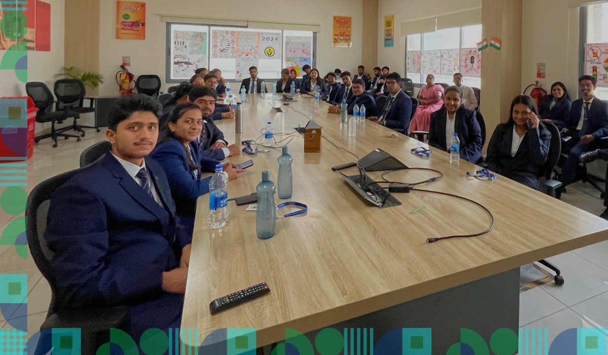 Navigating the Future Job Market: How ASBM University Prepares Its Graduates to Stand Out